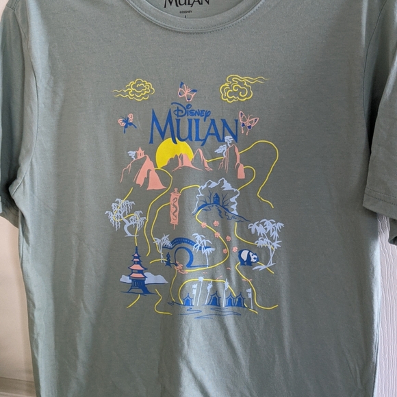 NWOT Mulan Graphic Tee from Box Lunch - Picture 2 of 3
